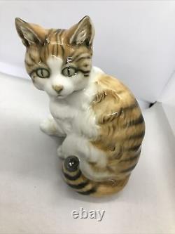 Vintage Hutschenreuther Kunstabteilung Selb Porcelain Sitting Cat Figurine RARE