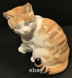 Vintage Hutschenreuther Kunstabteilung Selb Porcelain Sitting Cat Figurine RARE