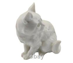 Vintage Hutschenreuther Kunstabteilung Selb Porcelain Sitting White Cat Figurine