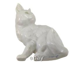 Vintage Hutschenreuther Kunstabteilung Selb Porcelain Sitting White Cat Figurine