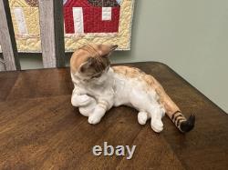 Vintage Hutschenreuther Kunstabteilung Selb Porcelain Tabby Cat Figurine RARE