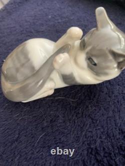Vintage Royal Copenhagen 1025 727 Kitten Playing with Tail Porcelain Figurine