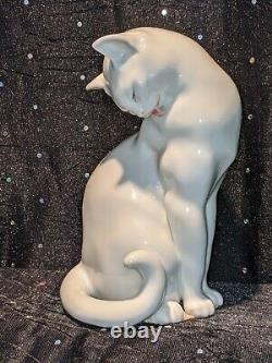 Vintage Wien/Vienna/Austria-Augarten, Porcelain, White Cat Figurine Licking Neck