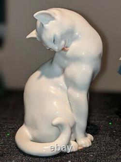 Vintage Wien/Vienna/Austria-Augarten, Porcelain, White Cat Figurine Licking Neck
