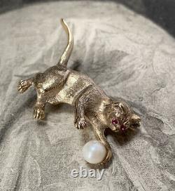 9ct Gold Cat Brooch, Ruby Eyes & Cultured Pearl 5.5 Grammes Antique Art Déco Pin