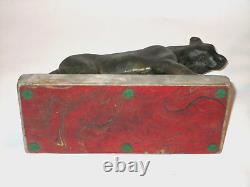 Ancien modèle Art Déco d'une grande lionne sur base en marbre de la mansion de Joliet IL