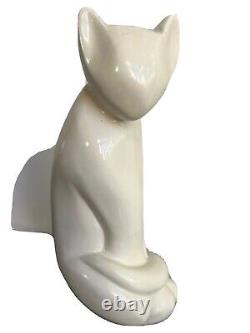 Années 1960 Li Ching, chat, sculpture en résine moulée Art Déco