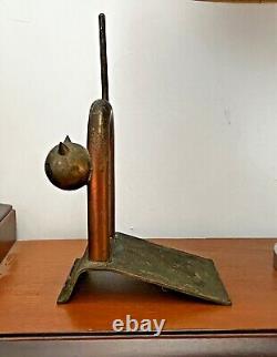 Arrêt de porte chat en cuivre et laiton Art Déco de Nessen Chase, sculpture de l'ère de la machine, serre-livres