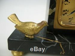 Art Déco Chat En Bronze Doré Et L'horloge Bureau D'oiseau Sur Base De Marbre Noir
