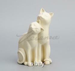 Art Sculpture Résine White Abstract Cat Correlative Sit Down Avec Amulet Statue