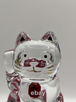Baccarat Maneki Neko Chat de Fortune Rouge Octogone en Cristal avec Coussin