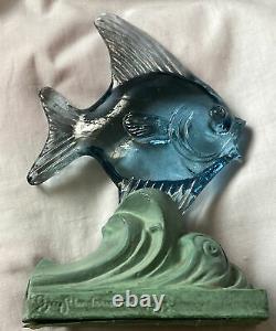 Bermondsey Blue Glass Fish Art Deco Waves Signé Guy Underwood 1933 Paperweight