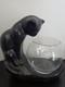 Chat Noir En Céramique Haeger 1996 Regardant Dans Un Bocal à Poissons Transparent En Très Bon État