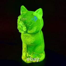 Chat en verre d'uranium tchèque Figurine en verre clair d'uranium Verre dépressif à l'uranium