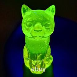 Chat en verre d'uranium tchèque Figurine en verre clair d'uranium Verre dépressif à l'uranium