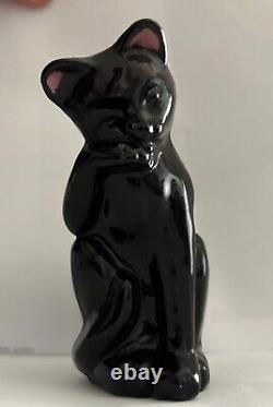 Fenton Améthyste Noire Chat de Toilettage
