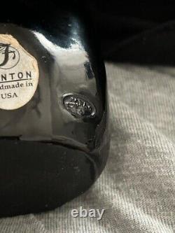 Fenton Améthyste Noire Chat de Toilettage