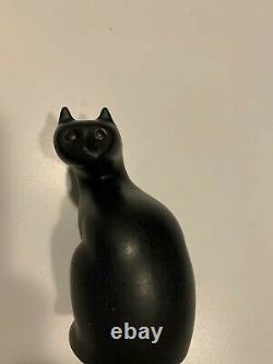 Figurine Noire De Chat De Poterie De Forge De Pigeon