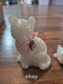Figurine de Chats Blancs Opalescents Fenton, Rose Pâle, Art Déco