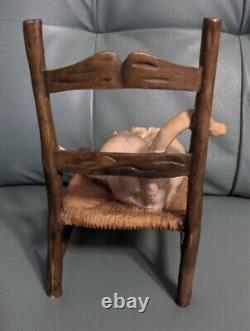Figurine de Giuseppe Armani Chat jouant avec une pelote de laine sur une chaise Italie