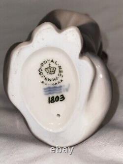 Figurine de chat Royal Copenhagen n°1803, Danemark, 5,5 pouces de hauteur