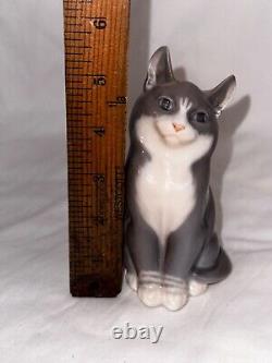 Figurine de chat Royal Copenhagen n°1803, Danemark, 5,5 pouces de hauteur