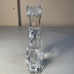 Figurine de chat en verre clair de cristal Baccarat vintage en forme de sphinx égyptien - France