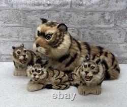 Figurine de tigre en fourrure véritable mère et ses petits lot vintage réaliste MCM milieu du siècle déco