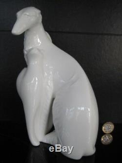 Images Royal Doulton Amitié Lurcher Chien Chat Style Art Déco Blanc En Porcelaine