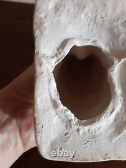 Modèle en céramique moulée de lynx sauvage à glaçure blanche non identifié