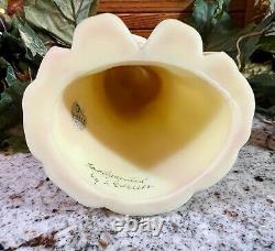 NOUVEAU Fenton BURMESE VIEUX MONDE SANTA Avec CHAT. HP ROSES 1998. QVC