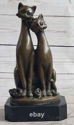 Paire de chats harmonieux et élancés, sculpture en bronze d'animaux de compagnie, art déco en marbre
