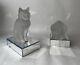 Paire De Figures De Chat Assis Et Accroupi En Cristal Givré Lalique France
