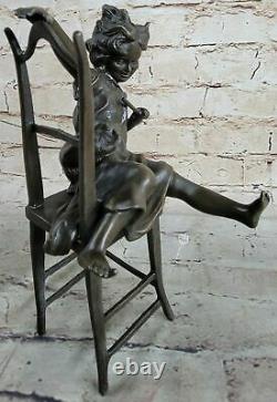 Petite Fille Coquine Avec Chat Sur Chaise Bronze Statue Drôle Deco Figurine Artwork