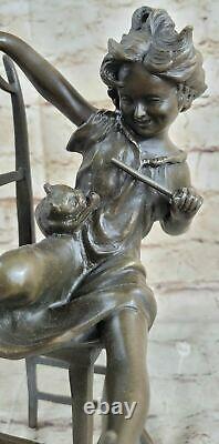 Petite Fille Coquine Avec Chat Sur Chaise Bronze Statue Drôle Deco Figurine Artwork