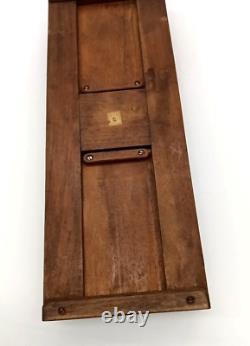 Rares serre-livres Art Déco panthère en bois sculpté antique avec proie