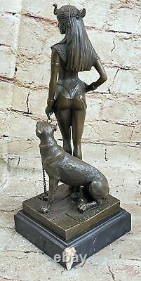 Reine nue d'Égypte Cléopâtre et statue Art Déco en bronze de grand félin par la méthode de la cire perdue
