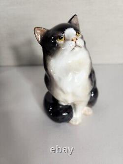 Royal Doulton Chat Persan Assis Noir et Blanc HN 999 Figurine en Porcelaine d'Angleterre