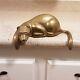 Sculpture De Panther Cat En Laiton De Style Caissier Dolbi Vintage, 8,5 Pouces De Long