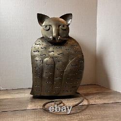 Sculpture de chat en métal Art Déco faite à la main unique porte-bougie argent / or