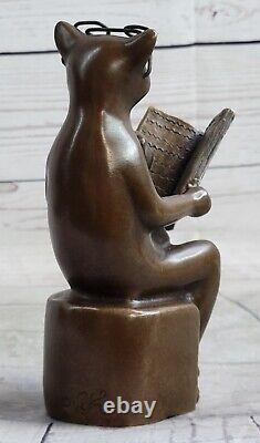 Sculpture de jardin en bronze de chat lisant un livre avec des lunettes, décor art déco à prix avantageux