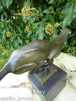 Sculpture en bronze d'une figure de chat-guépard-cougar animal sauvage de style Art Déco