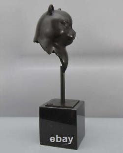 Sculpture en bronze de tête de chat sur base en marbre