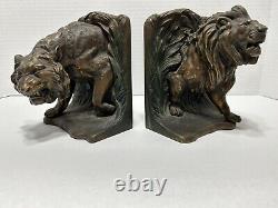 Serre-livres en fonte antique Bradley & Hubbard MFG Lion And Tiger vers 1915