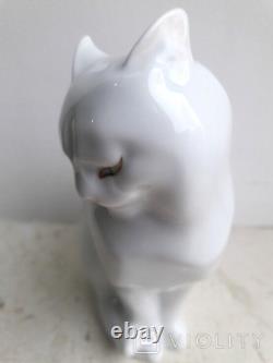Statue en porcelaine hongroise de chat figurine vintage HEREND SNOW Blanc Rare Ancien du 20ème siècle
