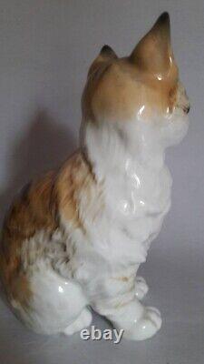 Statuette en porcelaine vintage Hutschenreut représentant un chaton et des animaux, Allemagne.