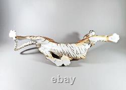 Tiger De Chasse Big Cat 17, Figurine De Porcelaine Peinte À La Main! (j042)
