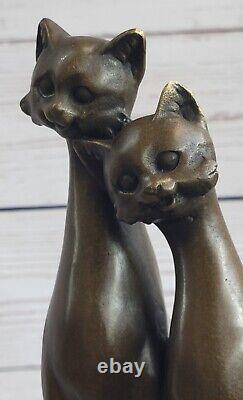 Vente de sculpture en bronze fait main : Chat en deux parties, décoration artistique, sur base de chat signé ancien