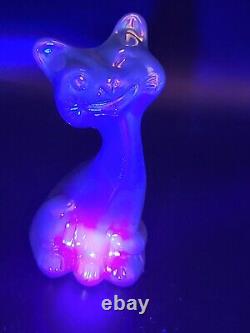 Verre Fenton Georgia Blue Carnival 4 Happy Kitty Cat FAGCA Excl 2023 par Mosser