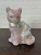 Verre Rose Opalescent Fenton Chat Peint à La Main, Signé, Vigne Florale Bleue